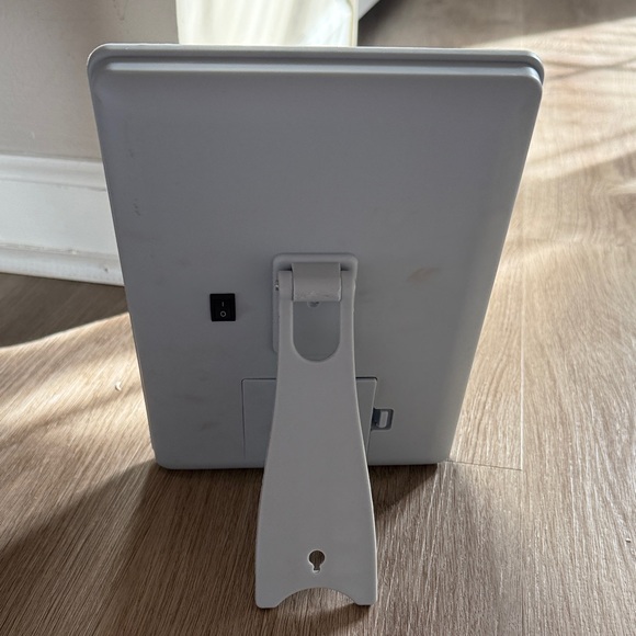 LED Vanity Mirror - Picture 3 of 4